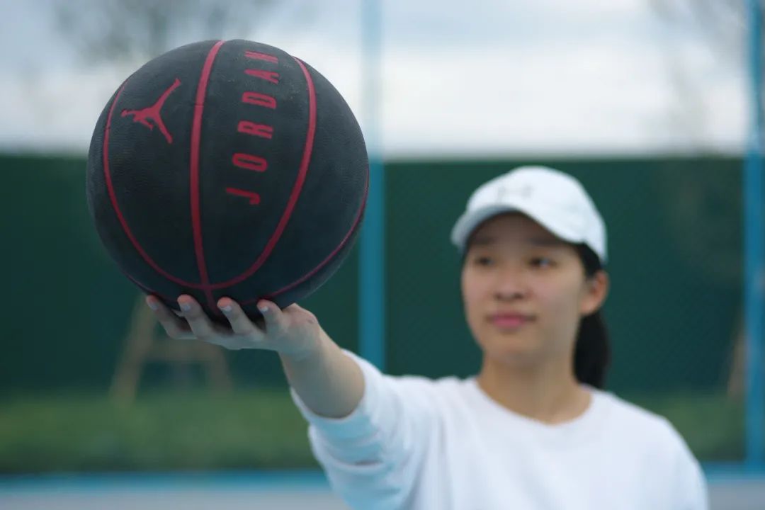 【商学院党委】董芷妍：彼方尚有荣光在