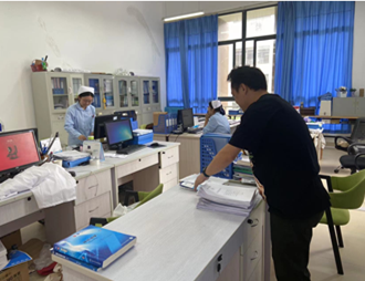 我校工会开展 “我爱我校，劳动最幸福”主题活动