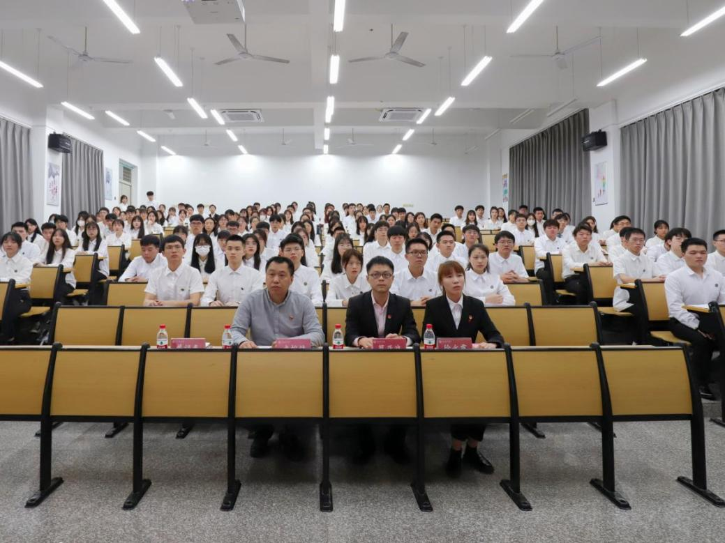 福州理工学院党校成功举办第十四期发展对象培训班