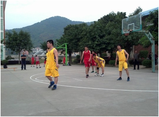学院喜获2013福州市第26届“耕耘杯”篮球赛高职组季军