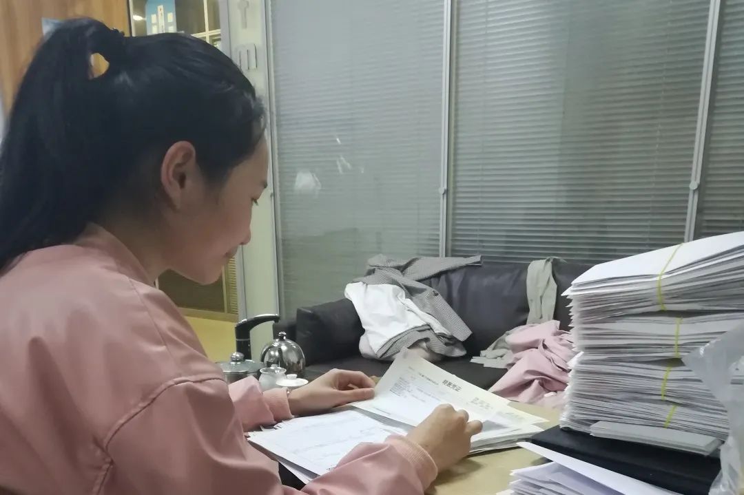 【商学院党委】何欢：“路漫漫其修远兮，吾将上下而求索